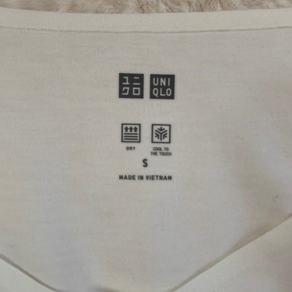 Uniqlo short sleeve - Picture 6 of 7